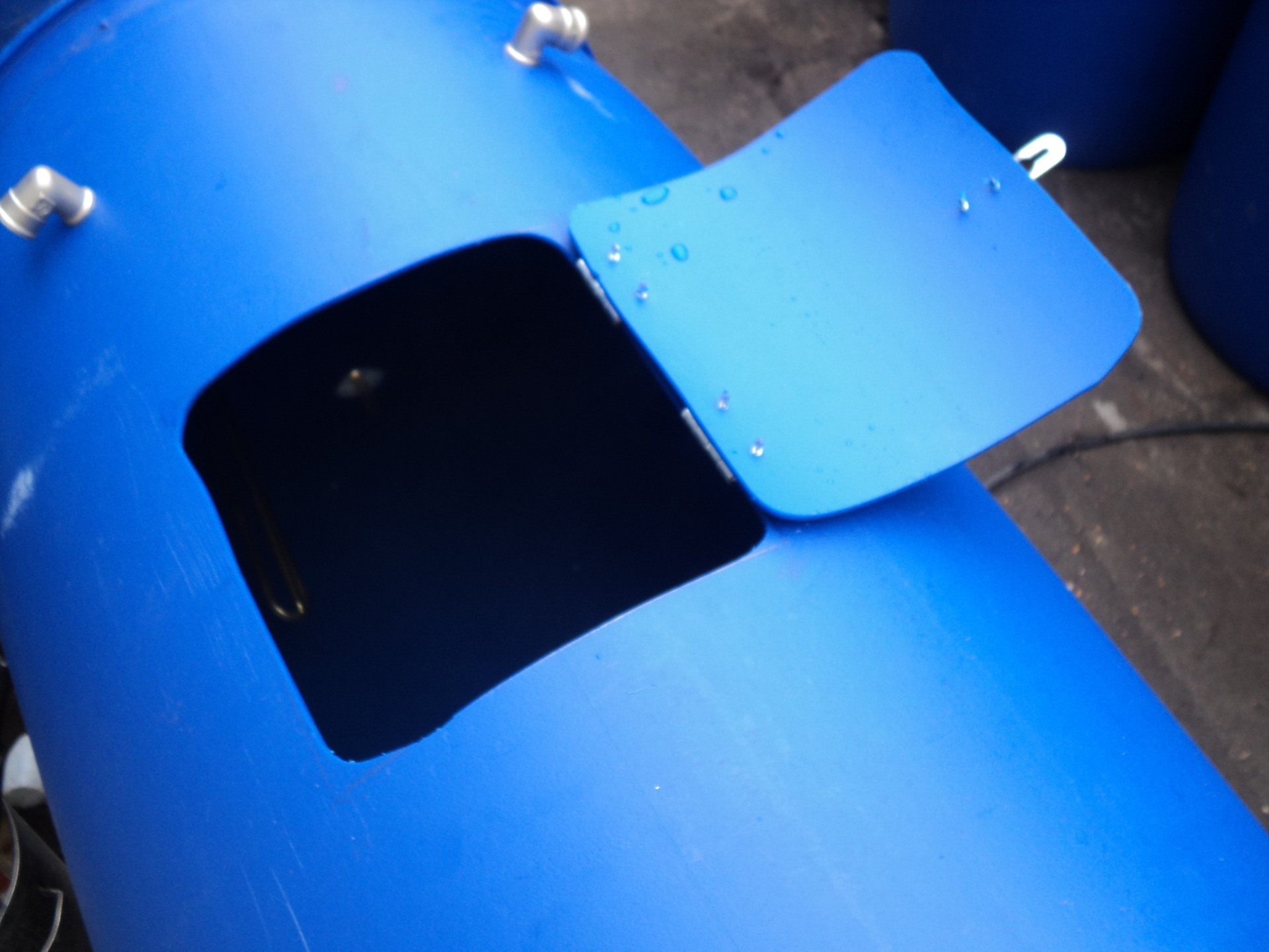 Бак из пластиковой бочки