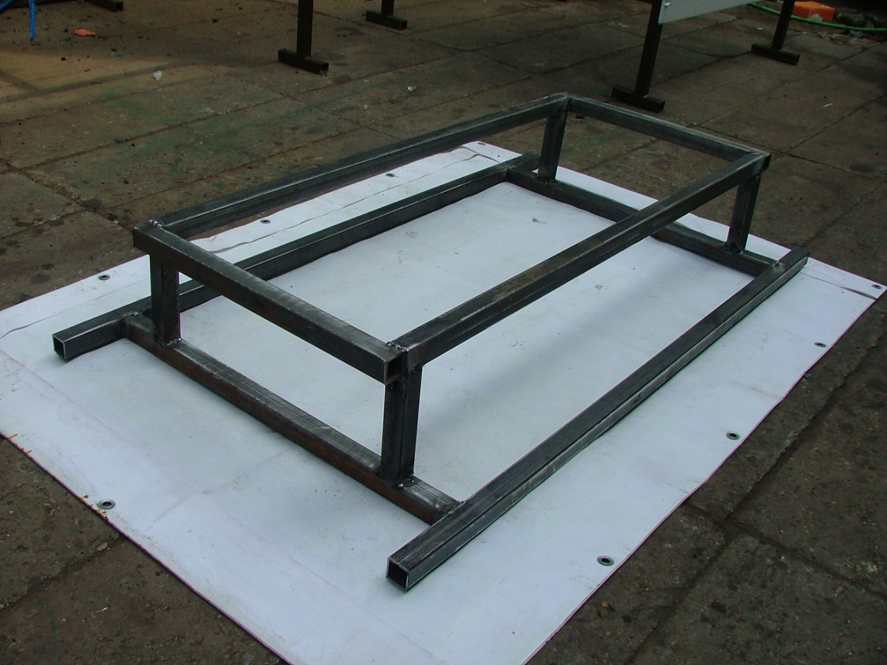 Подставка под бочку для душа